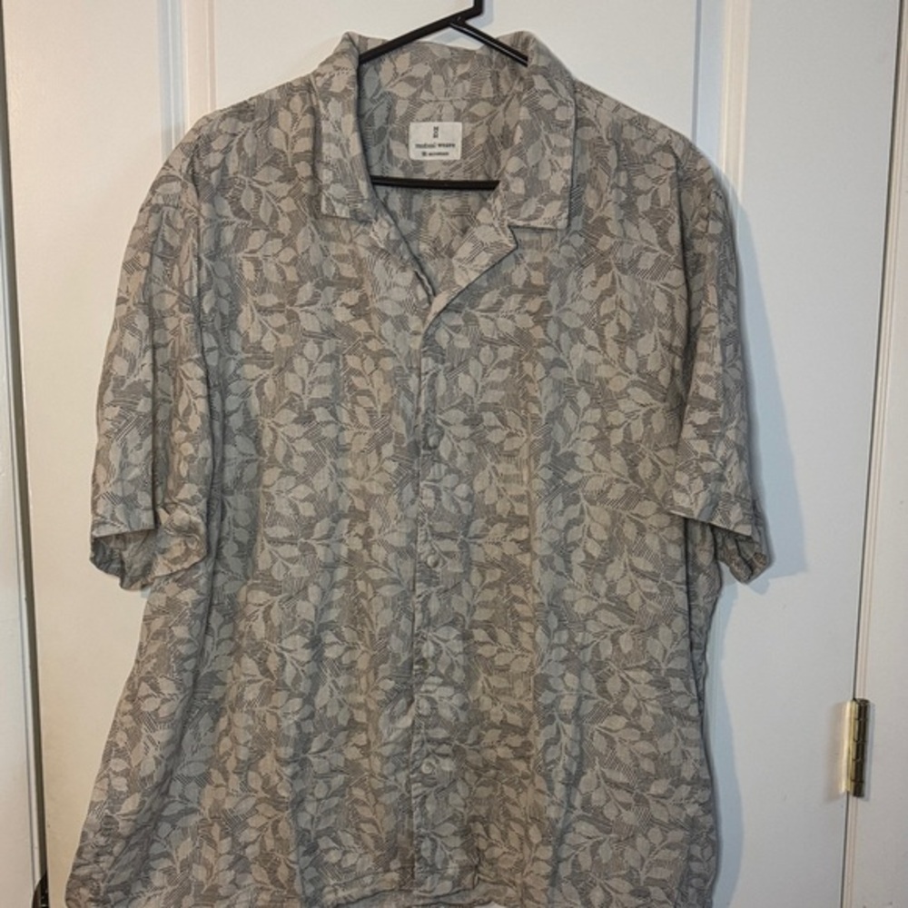 Mutual weave men’s XXL Summer Vacation Short Sleeve Button Down Hawaiian tan top